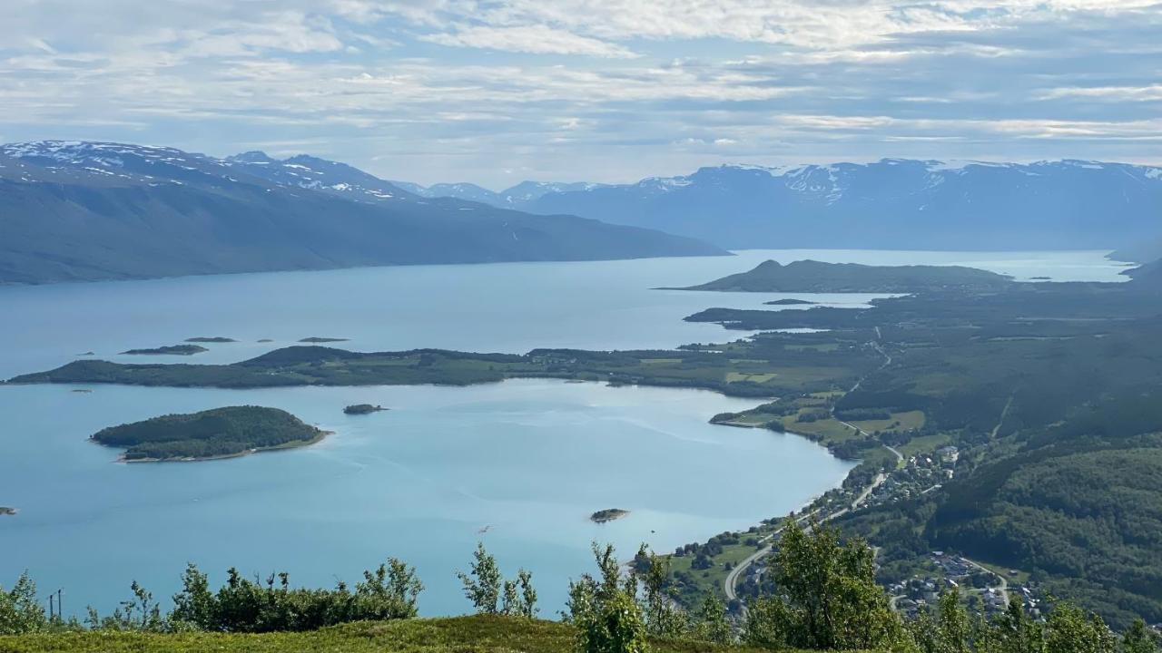 Lyngen, Mackay Appartment, Lyngen Lyngseidet Eksteriør billede